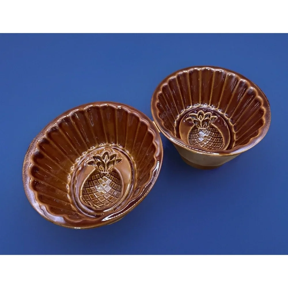 2 Williams Sonoma Brown Glazed Ceramic Pineapple Mold-7